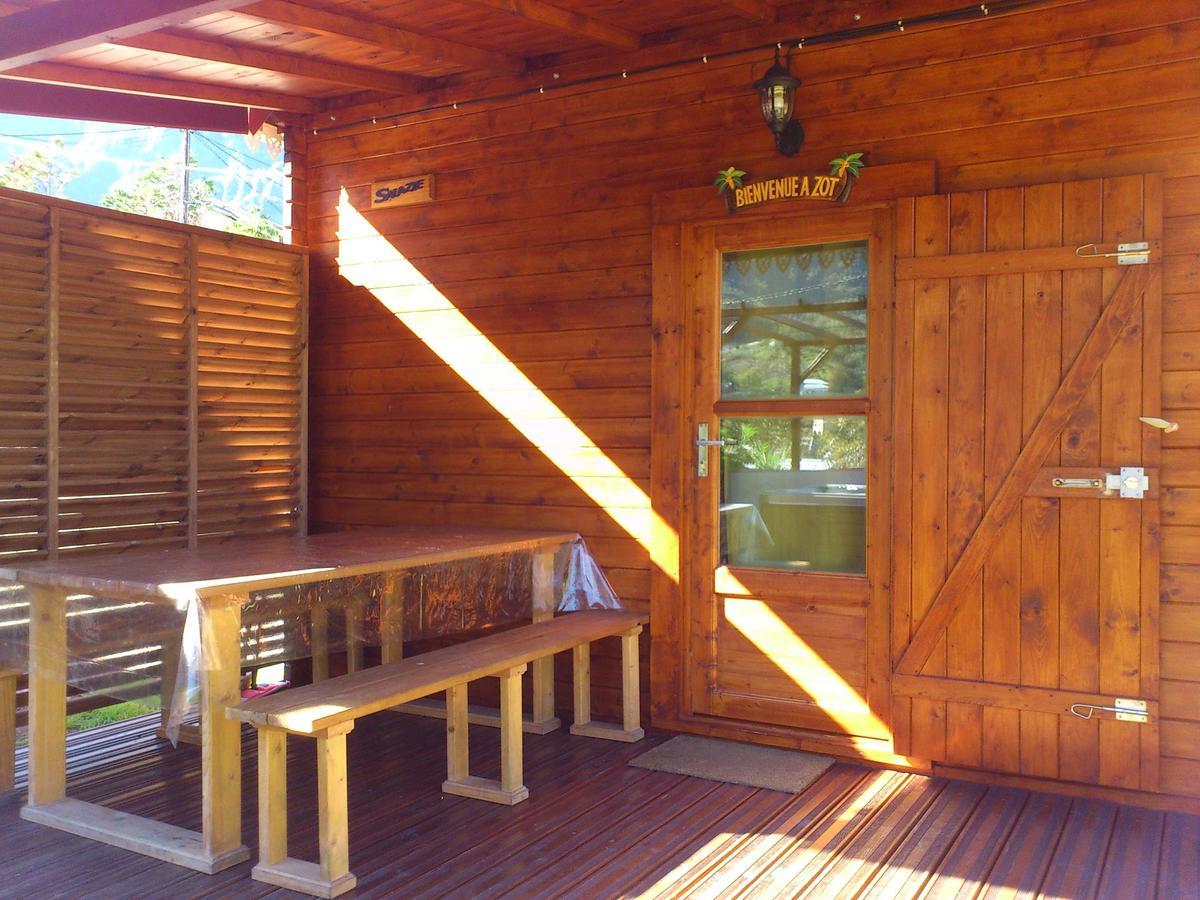 La Cabane Du Raideur Cilaos Exterior photo